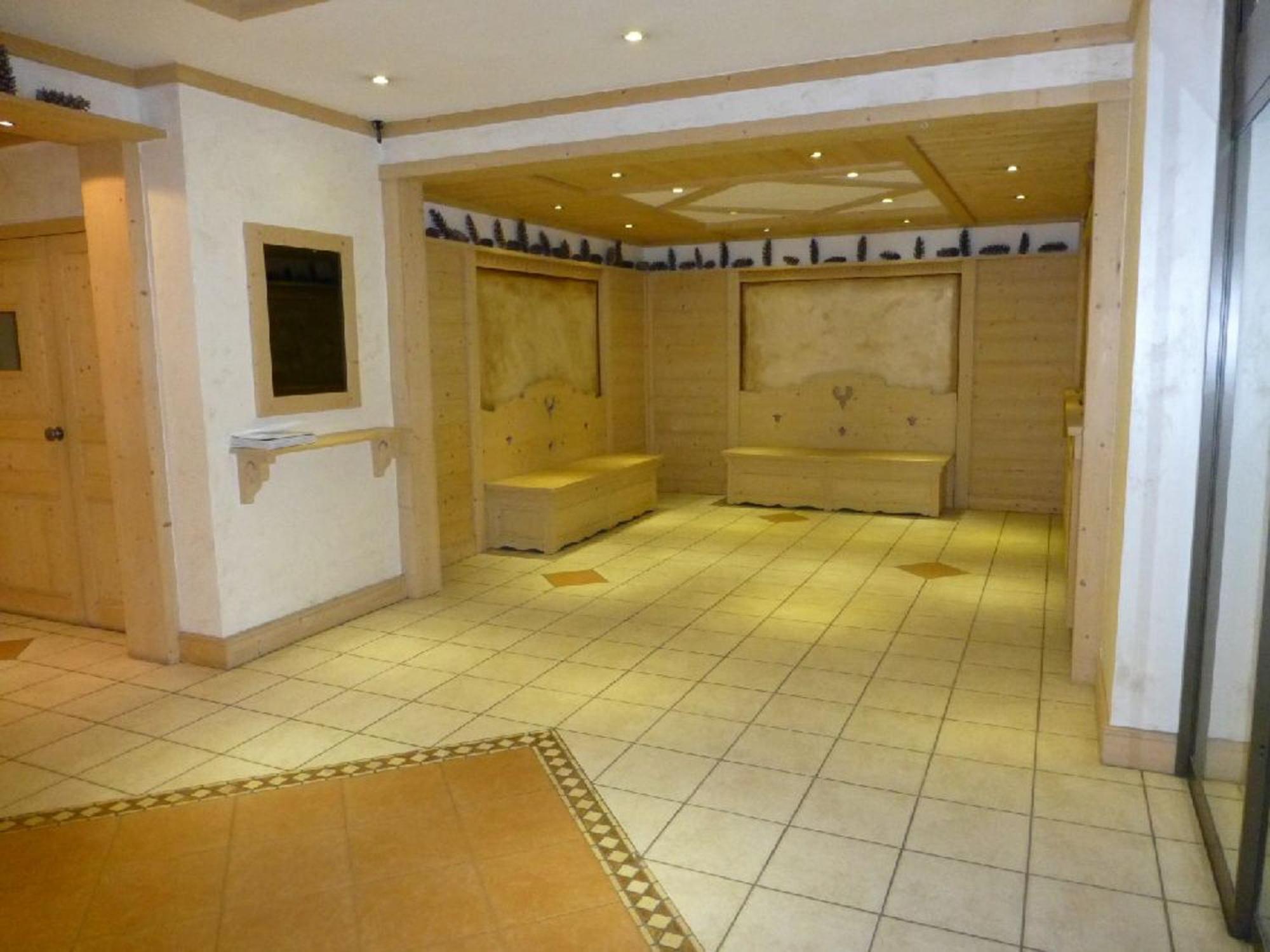2 Pieces Au Centre De Courchevel, Skis Aux Pieds, Animaux Admis - Fr-1-514-65 Apartment *