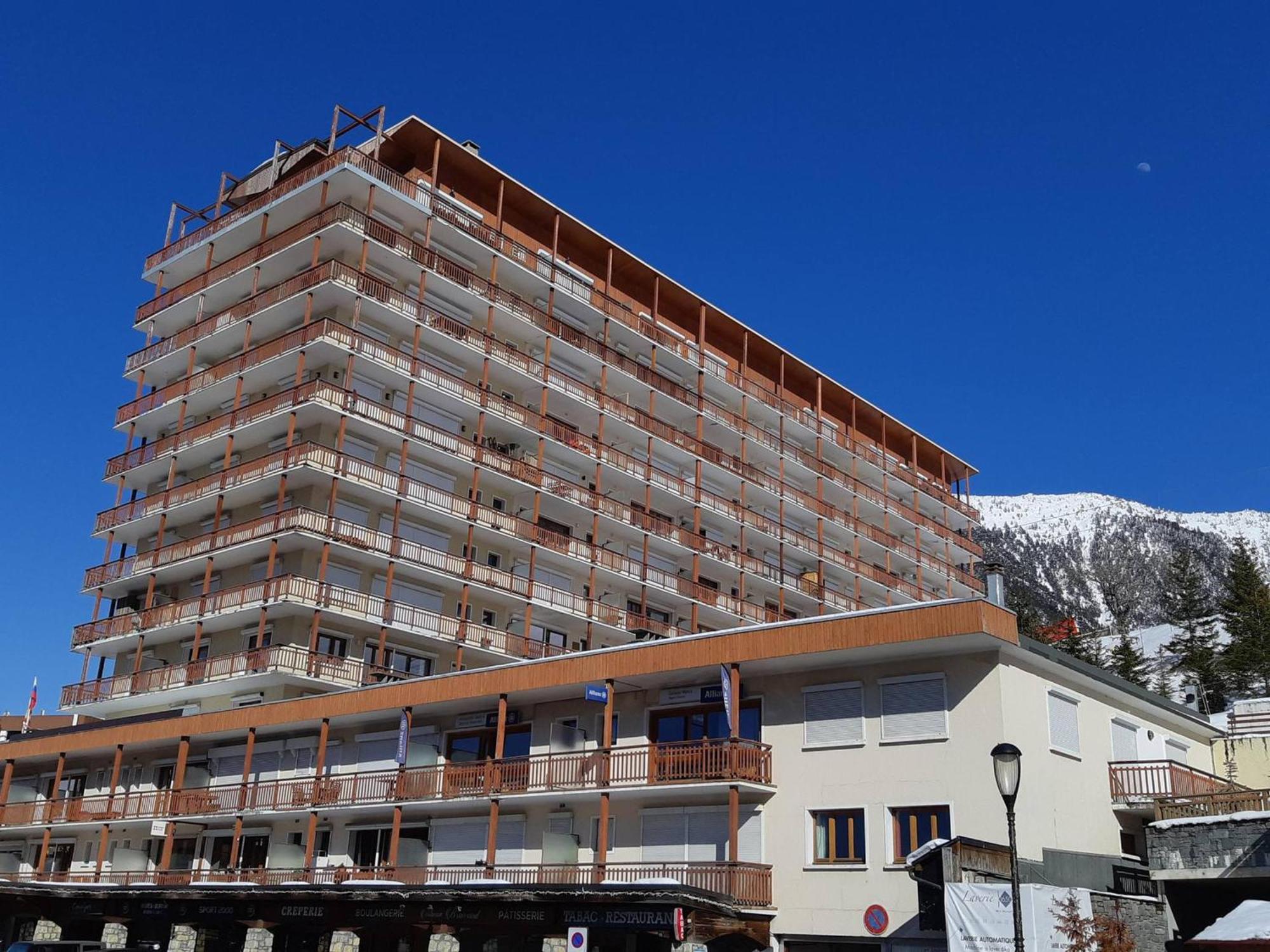 2 Pieces Au Centre De Courchevel, Skis Aux Pieds, Animaux Admis - Fr-1-514-65 *